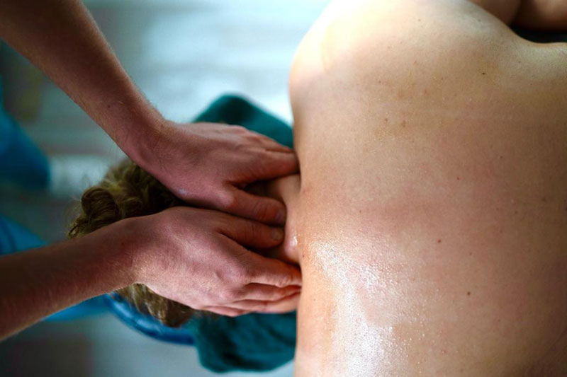 De stap van het nemen van een massage